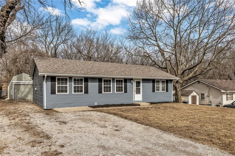 5300 62nd St, Kansas City, MO 64119