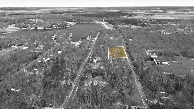 45 Walnut Dr, Mound City, KS 66056