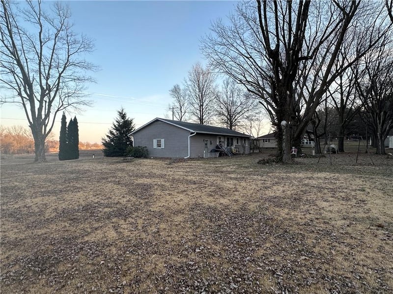 1100 Washington St, Waverly, MO 64096