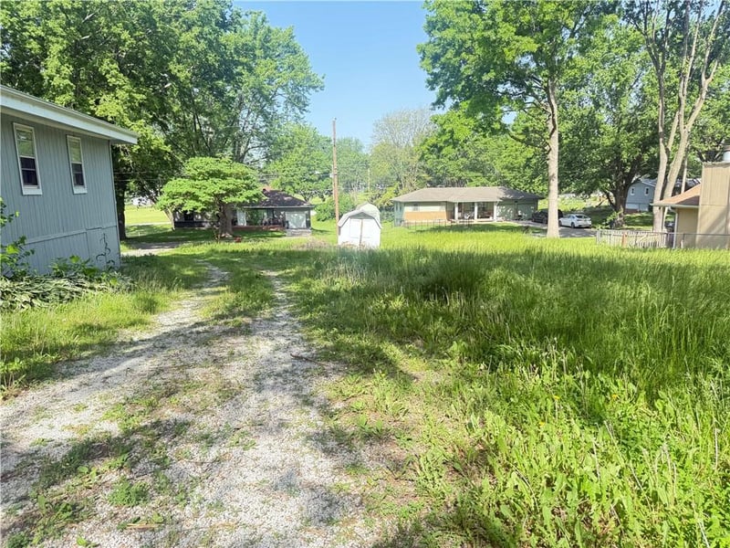 505 18th St, Blue Springs, MO 64015