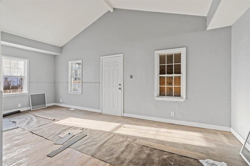 547 Blue Ridge Blvd, Kansas City, MO 64125