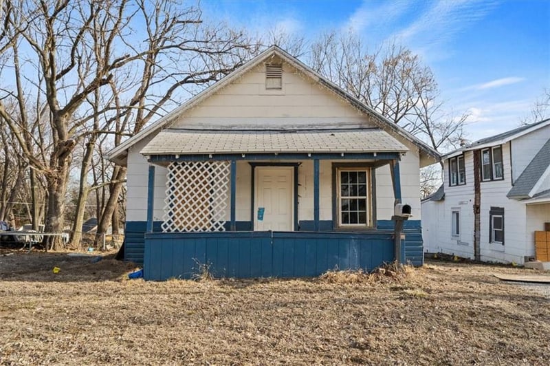 547 Blue Ridge Blvd, Kansas City, MO 64125