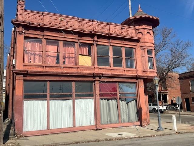 1421 Penn St, St Joseph, MO 64503