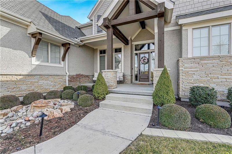 16217 Garnett St, Overland Park, KS 66221