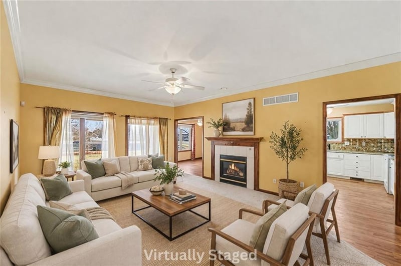 2448 Golf View Ct, Topeka, KS 66614