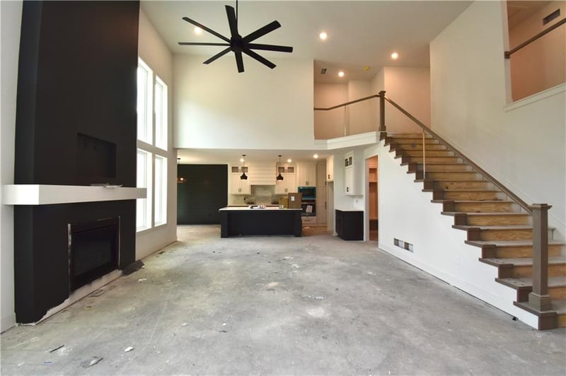 8369 77th Ter, Kansas City, MO 64158