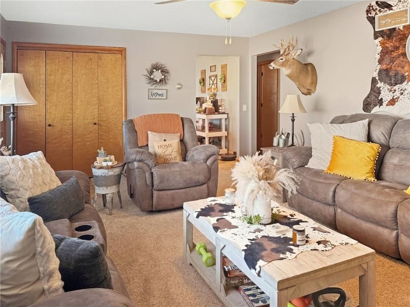 20567 York Rd, Brunswick, MO 65236