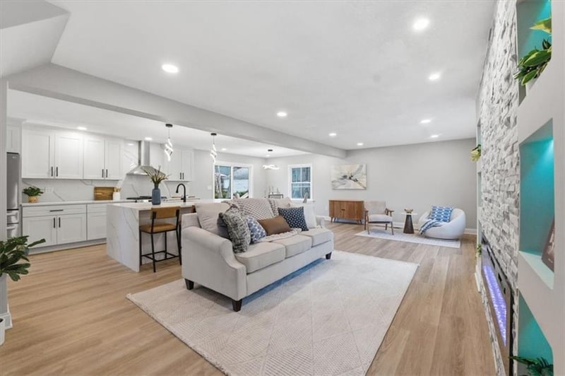 39 70th Ter, Kansas City, MO 64113