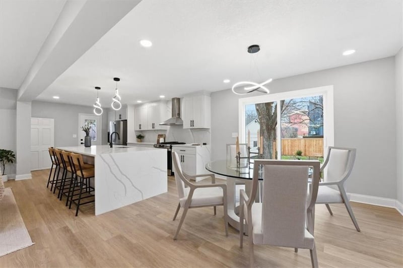 39 70th Ter, Kansas City, MO 64113