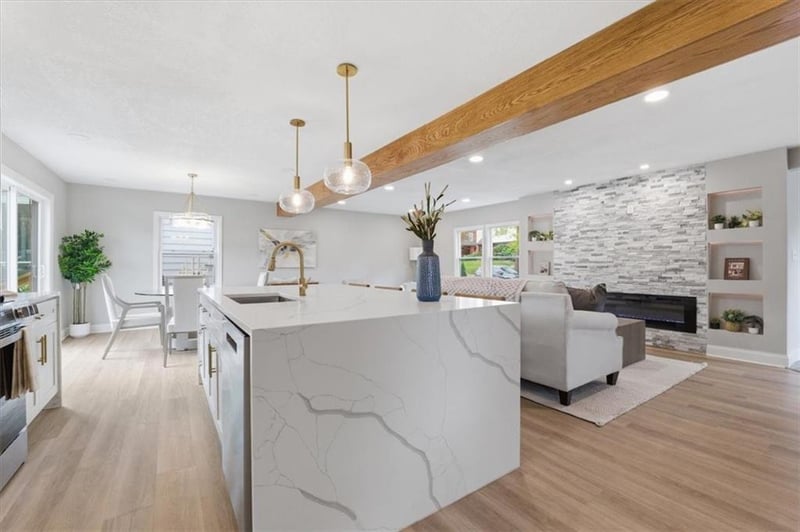 39 70th Ter, Kansas City, MO 64113
