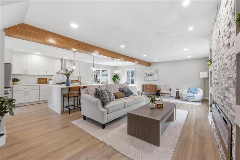39 70th Ter, Kansas City, MO 64113