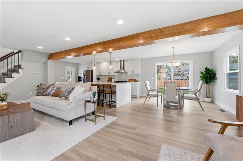 39 70th Ter, Kansas City, MO 64113