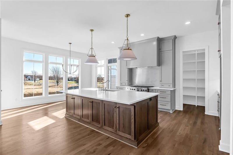 30850 W 120th St, Olathe, KS 66061