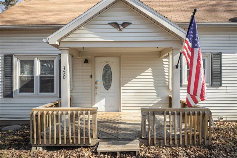 300 Florence St, Windsor, MO 65360