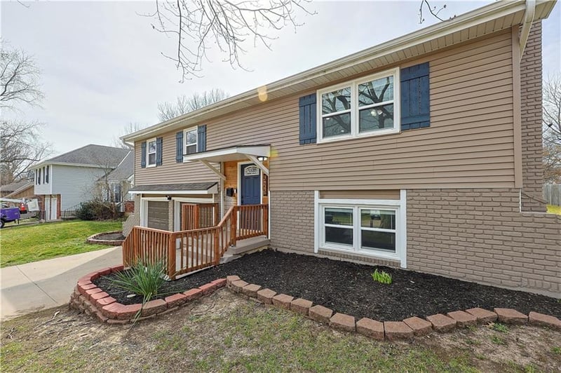 525 Stevenson St, Olathe, KS 66061