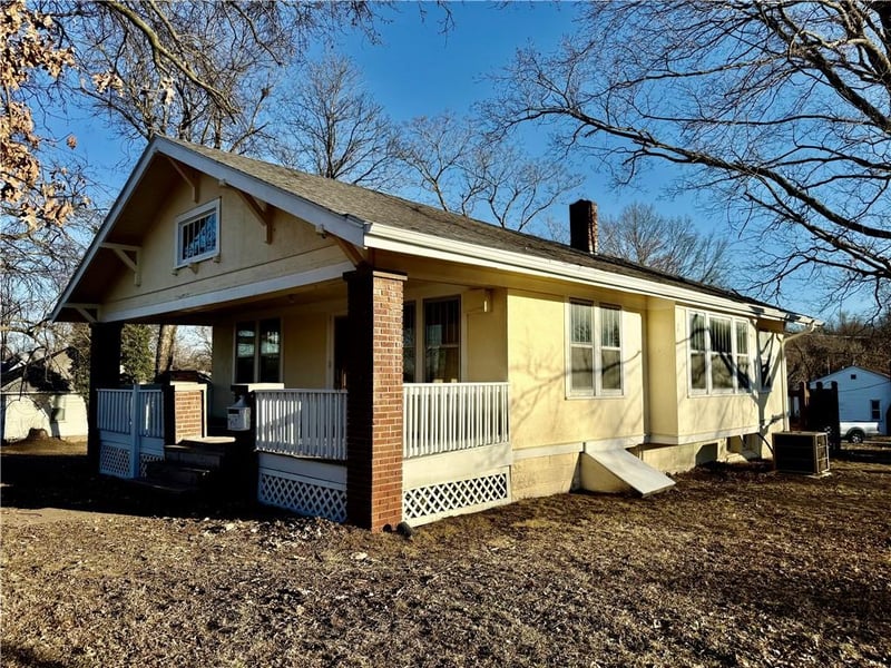 507 Main St, Richmond, MO 64085