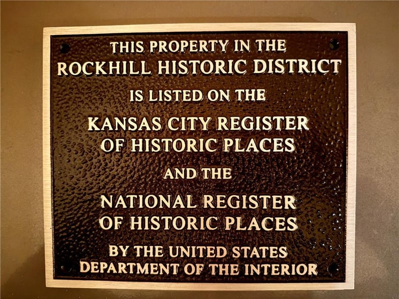 4525 Kenwood Ave, Kansas City, MO 64110