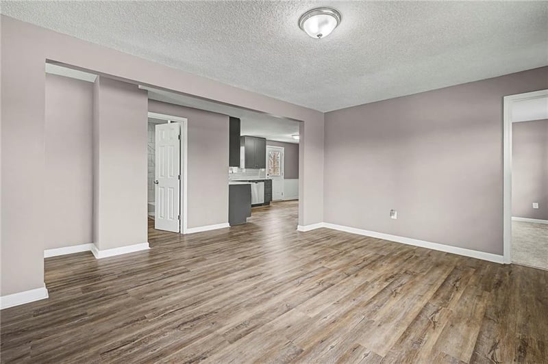 5800 Antioch Rd, Kansas City, MO 64119