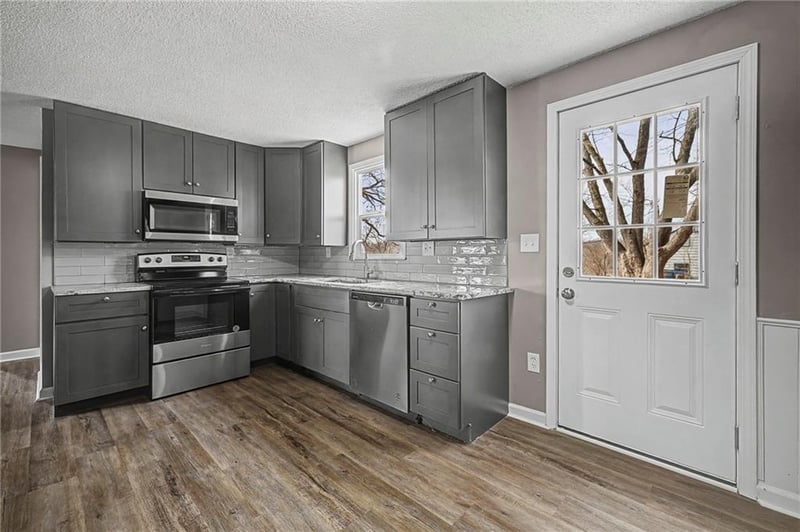 5800 Antioch Rd, Kansas City, MO 64119