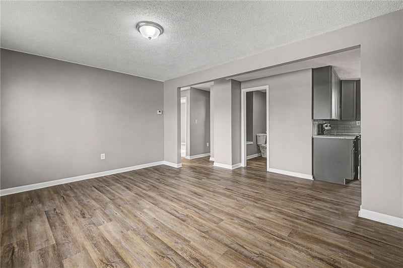 5800 Antioch Rd, Kansas City, MO 64119