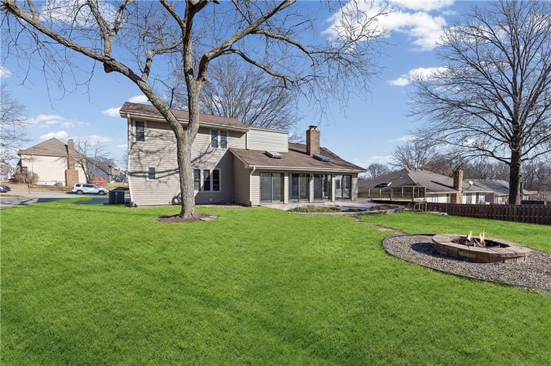 10907 E 98th Ter, Kansas City, MO 64134