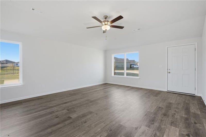 516 Nelson Dr, Blue Springs, MO 64014