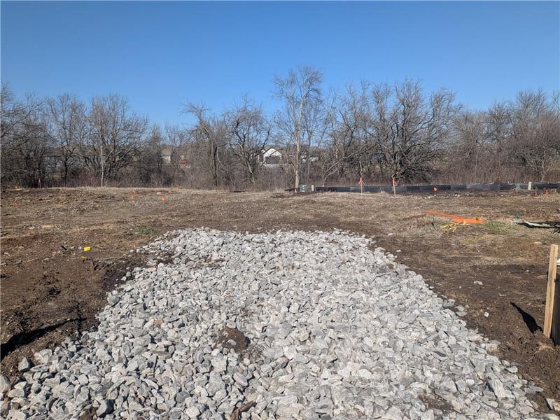 20906 190th Ter, Spring Hill, KS 66083