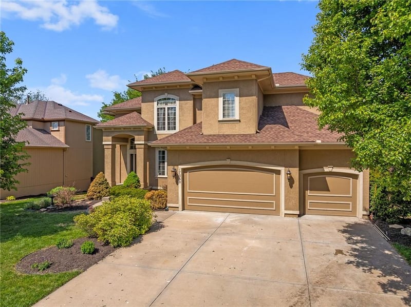 17560 Brockway St, Olathe, KS 66062