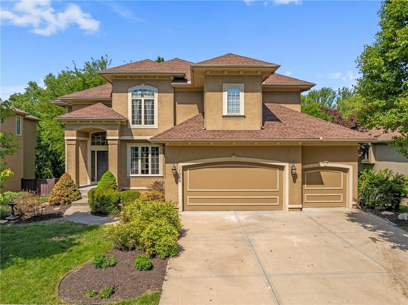 17560 Brockway St, Olathe, KS 66062