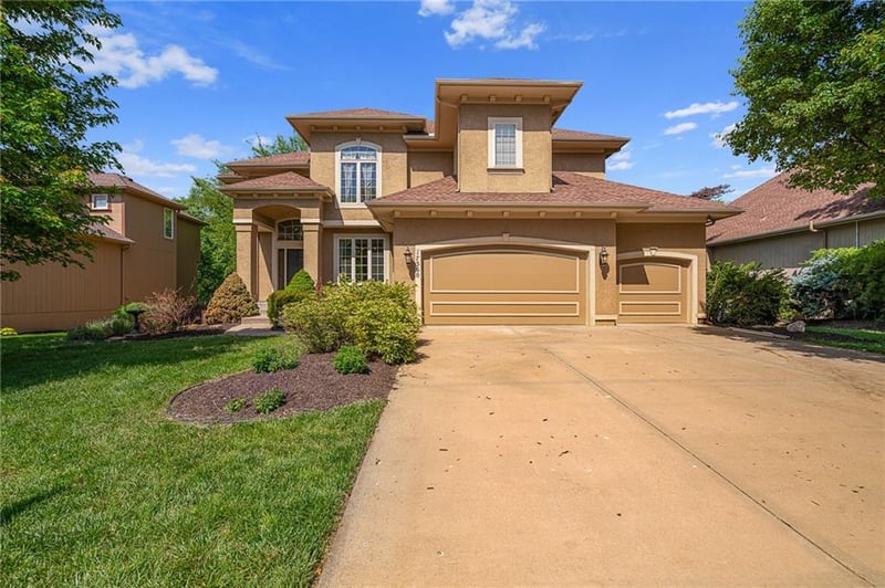 17560 Brockway St, Olathe, KS 66062