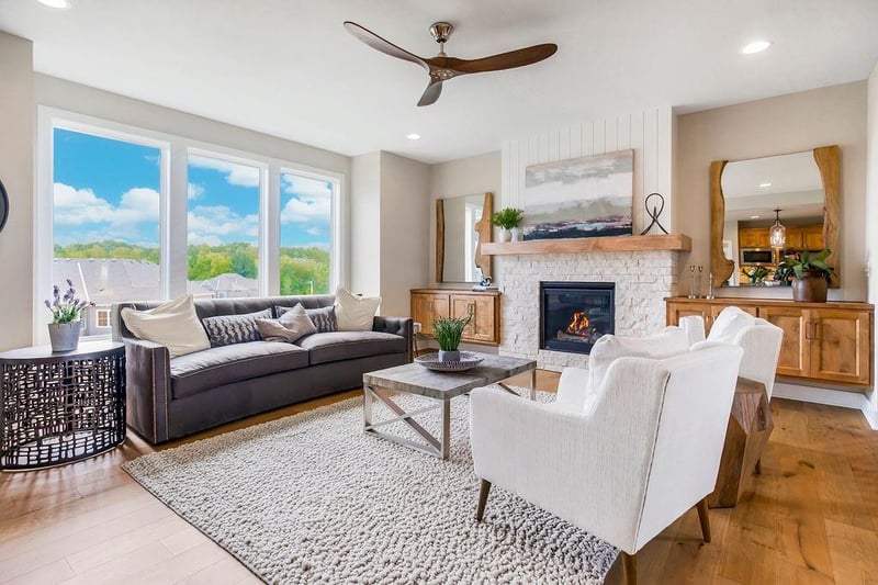 17828 Rainbow Blvd, Overland Park, KS 66085