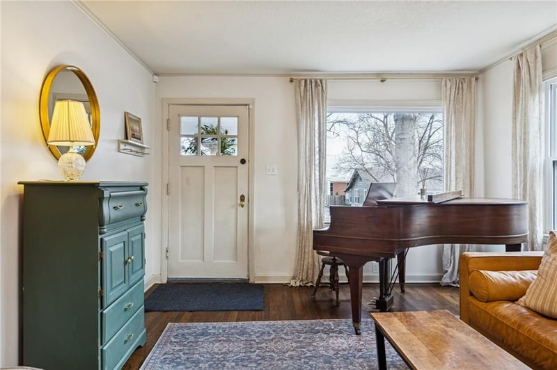 2003 W 47th Ter, Westwood, KS 66205