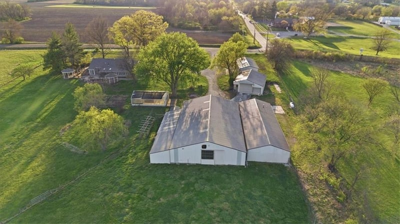 21503 State Route Y Hw, Belton, MO 64012
