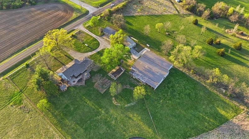 21503 State Route Y Hw, Belton, MO 64012