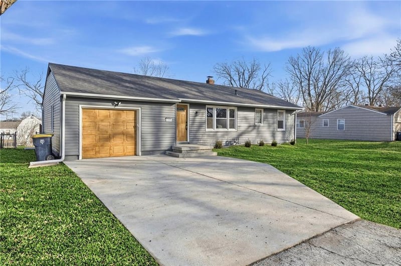 11805 Oakley Ave, Kansas City, MO 64137