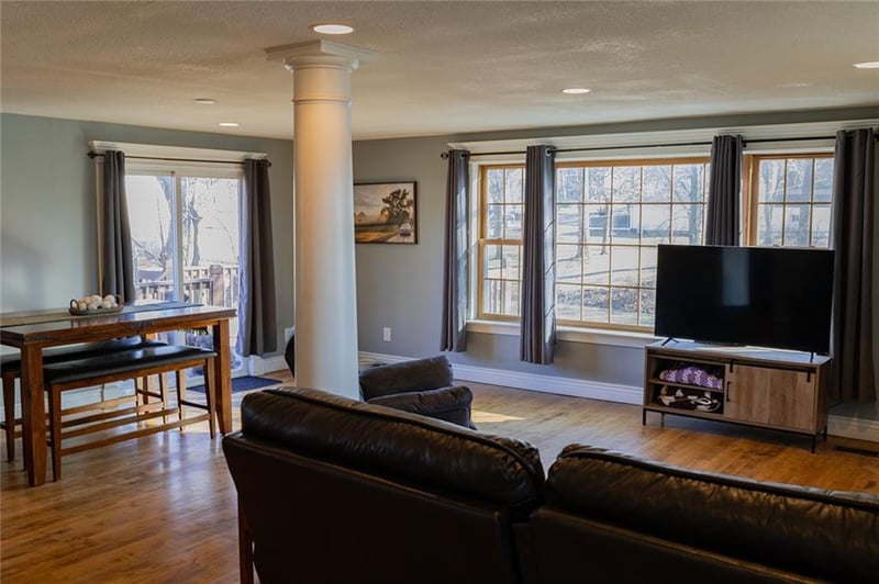 13348 185th St, Linwood, KS 66052