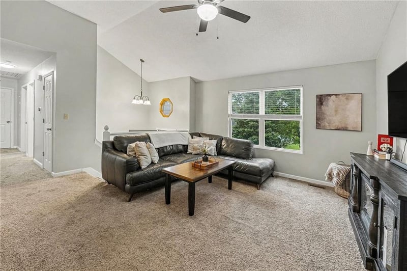 8531 110th Ter, Kansas City, MO 64157