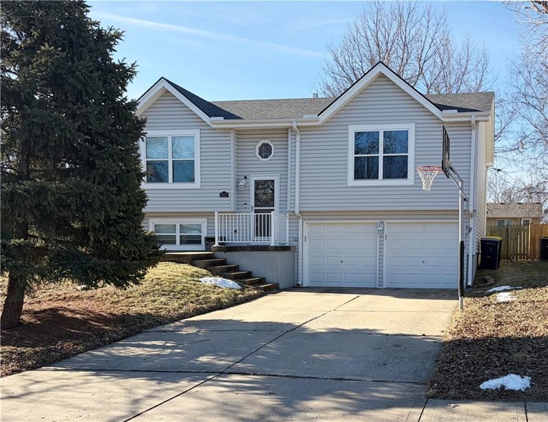 8531 110th Ter, Kansas City, MO 64157