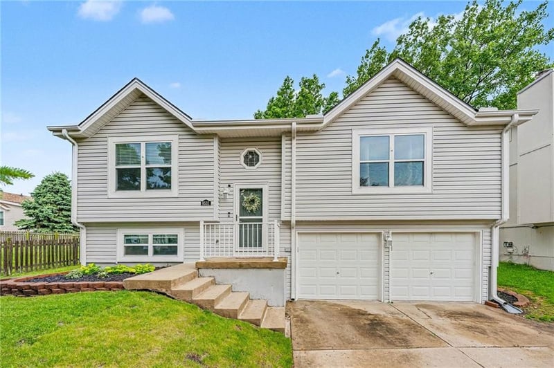 8531 110th Ter, Kansas City, MO 64157
