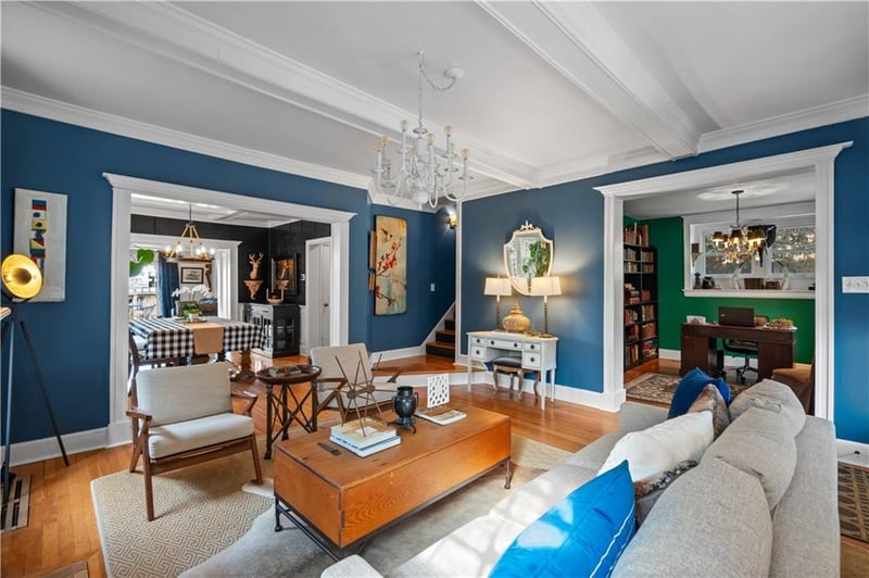 3520 Locust St, Kansas City, MO 64109