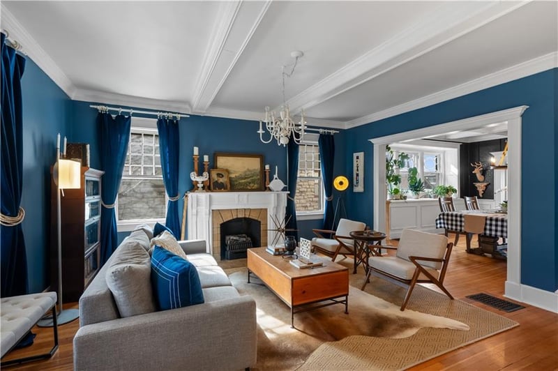 3520 Locust St, Kansas City, MO 64109