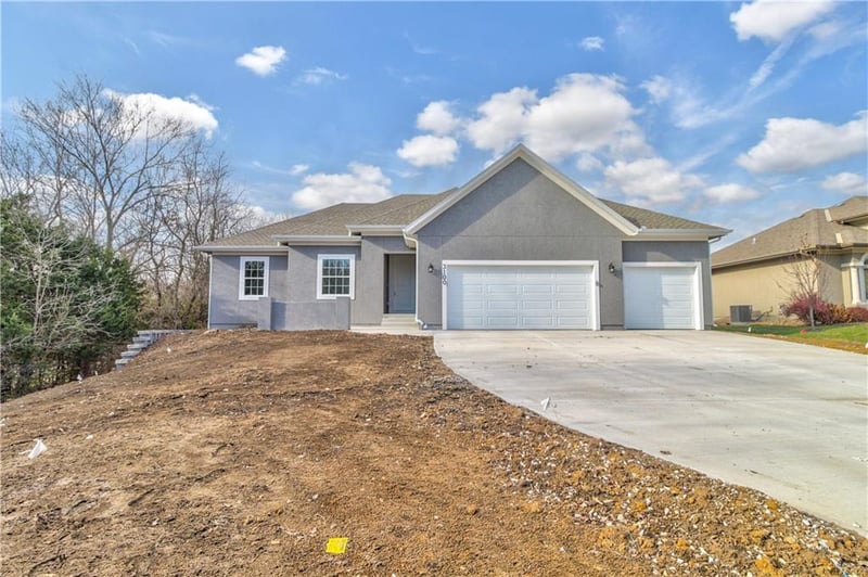 3100 118th St, Kansas City, KS 66109