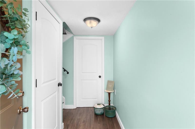 9407 Palmer Ave, Kansas City, MO 64138