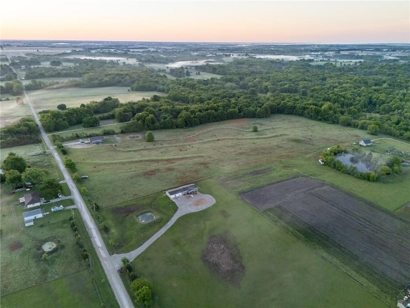 000 Sw 700th Rd, Holden, MO 64040