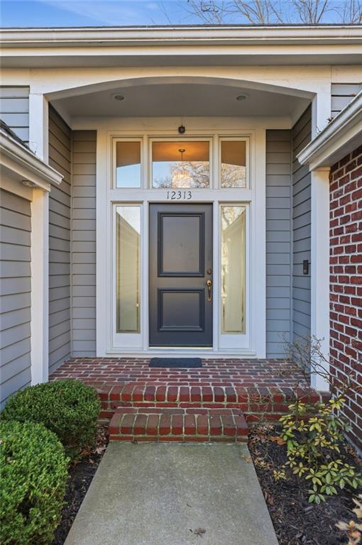 12313 Pembroke Ln, Leawood, KS 66209