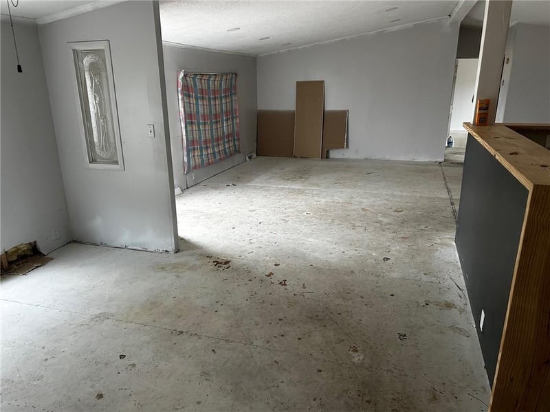 7135 Kidder Rd, Kidder, MO 64649