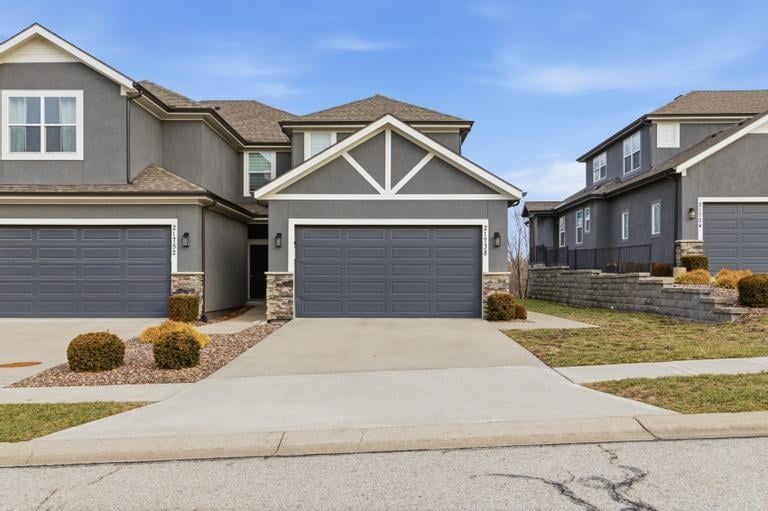 21738 123rd Ter, Olathe, KS 66061