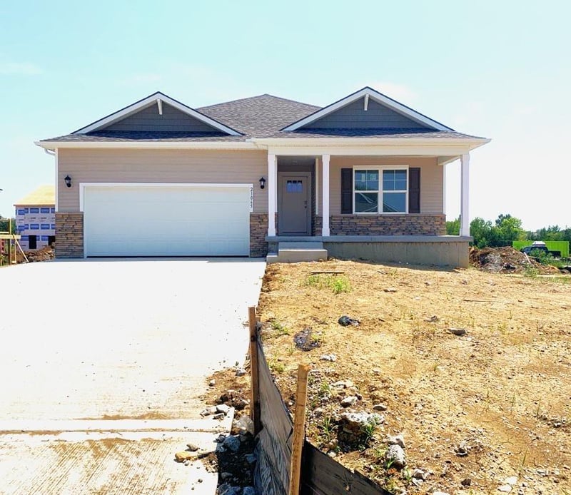21065 217th St, Spring Hill, KS 66083