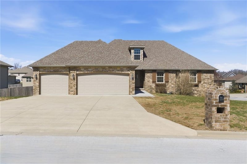 4583 W Minota St, Springfield, MO 65802