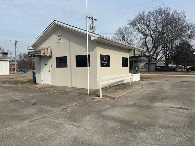 106 Hickory St, Elk City, KS 67344